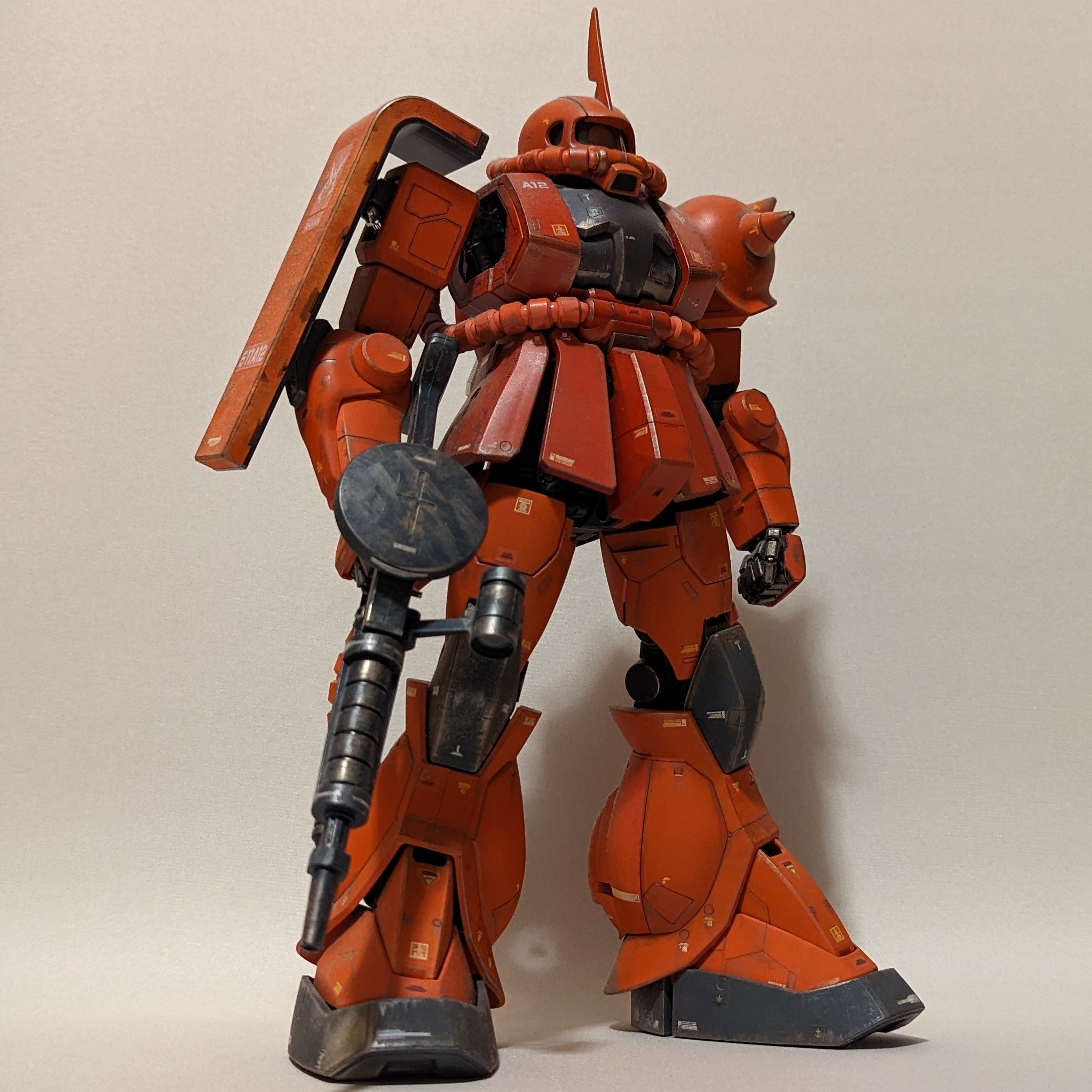 PG 1/60 MS-06S シャア専用ザクII｜ands.plastic+さんのガンプラ作品 ...