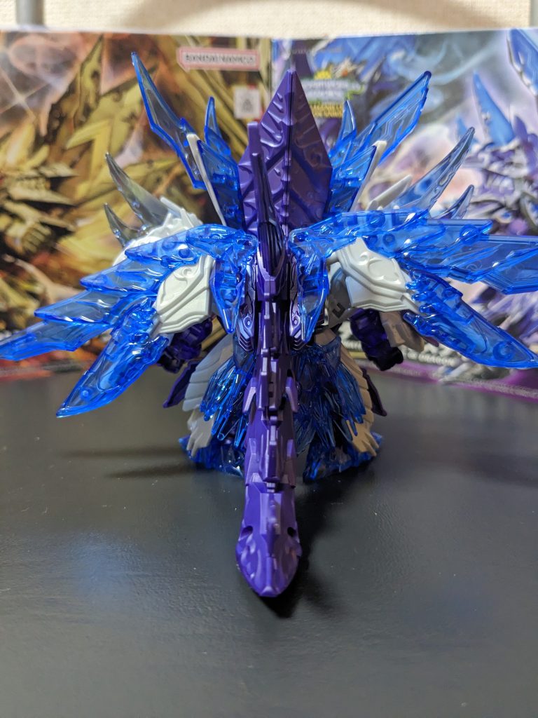 バックパックはインフィニットジャスティスの【ファトゥム01】モチーフだそうです。