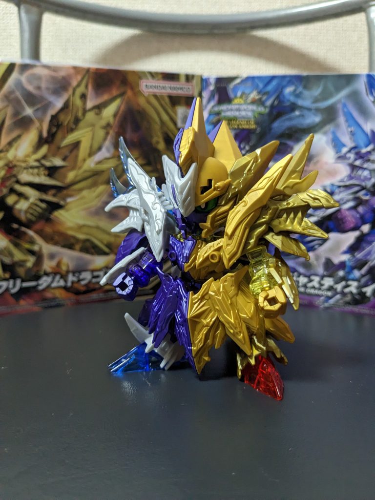 あまりの半身同士も合体出来ます。これはこれで改造素体に良いかも？