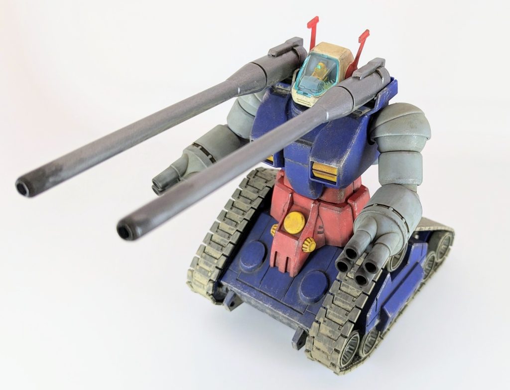 肩キャノンはファレホのガンメタルグレー。筆塗りでもムラが少なくてお気に入り。砲口にはパステル。む、むずい、、