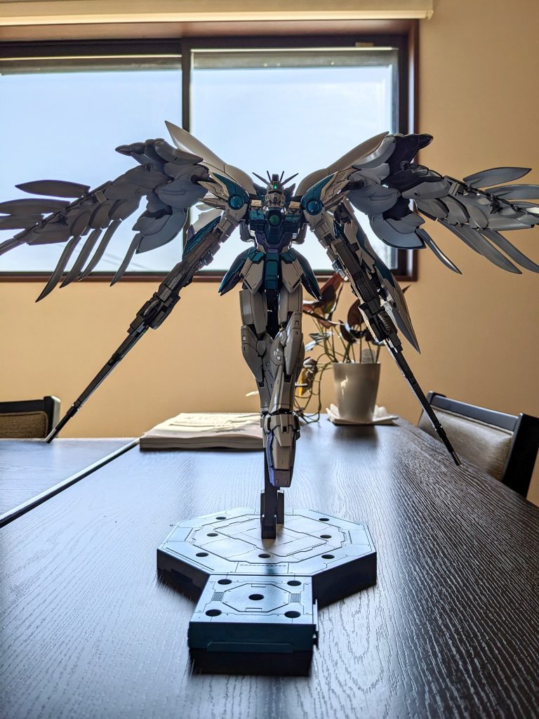 逆光でもキラキラ♫水性アクリル塗装は匂い無いし、エアブラシで綺麗に塗装出来るので非常に良きですね!これからはこれが塗装のメインになりそうです😁次は何作ろうかなー