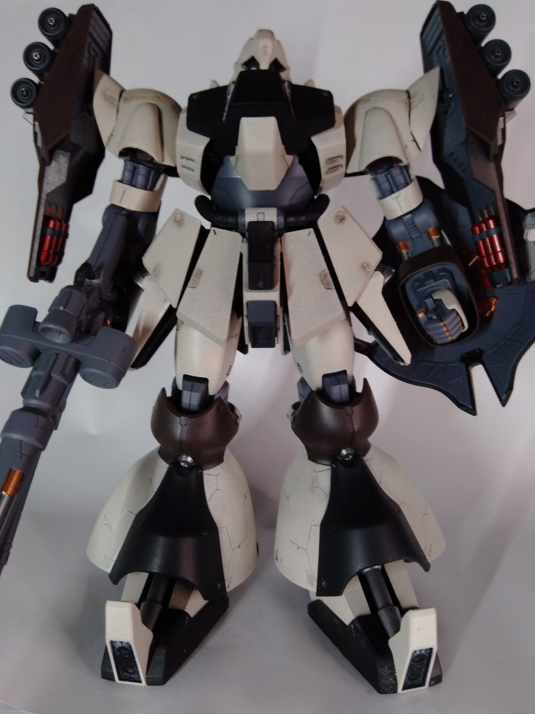 塗料はアクリジョンです。「トントントン」とハンコを押すように塗っていきました。