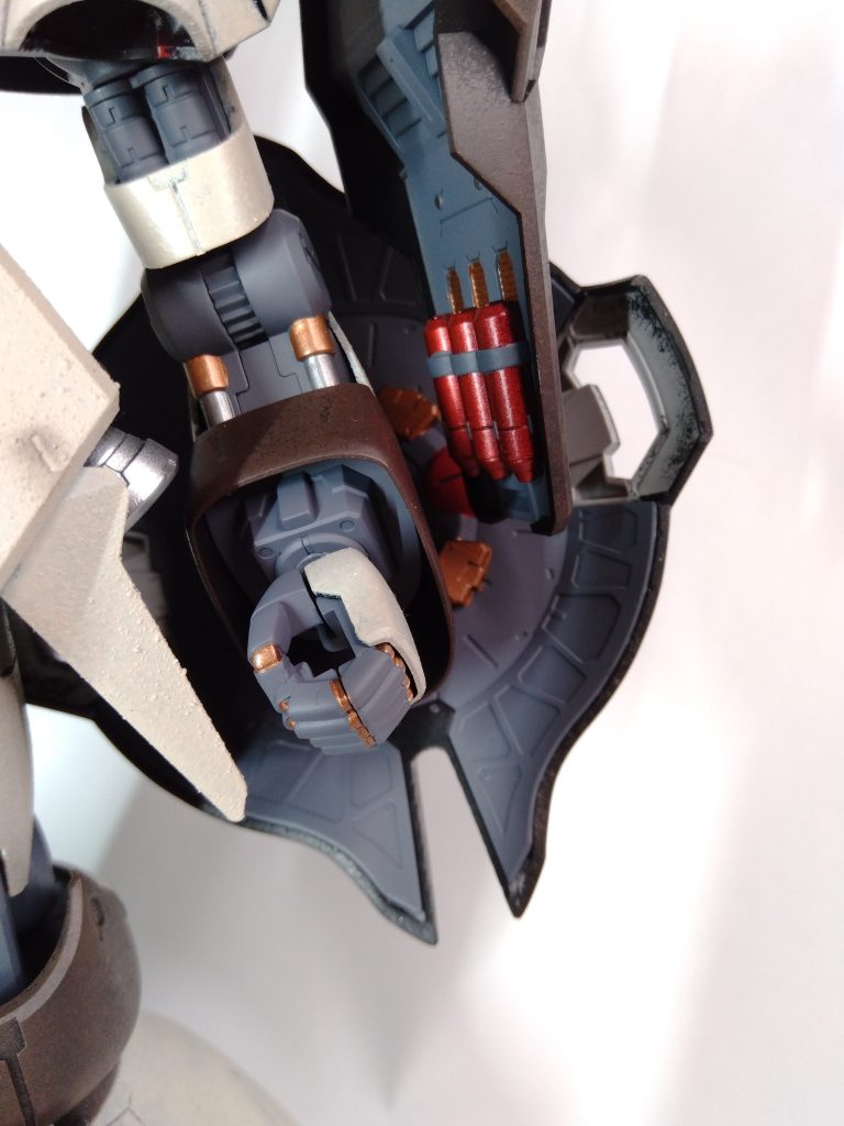 ミサイルはメタリックより、普通の赤にすれば良かったかなと。