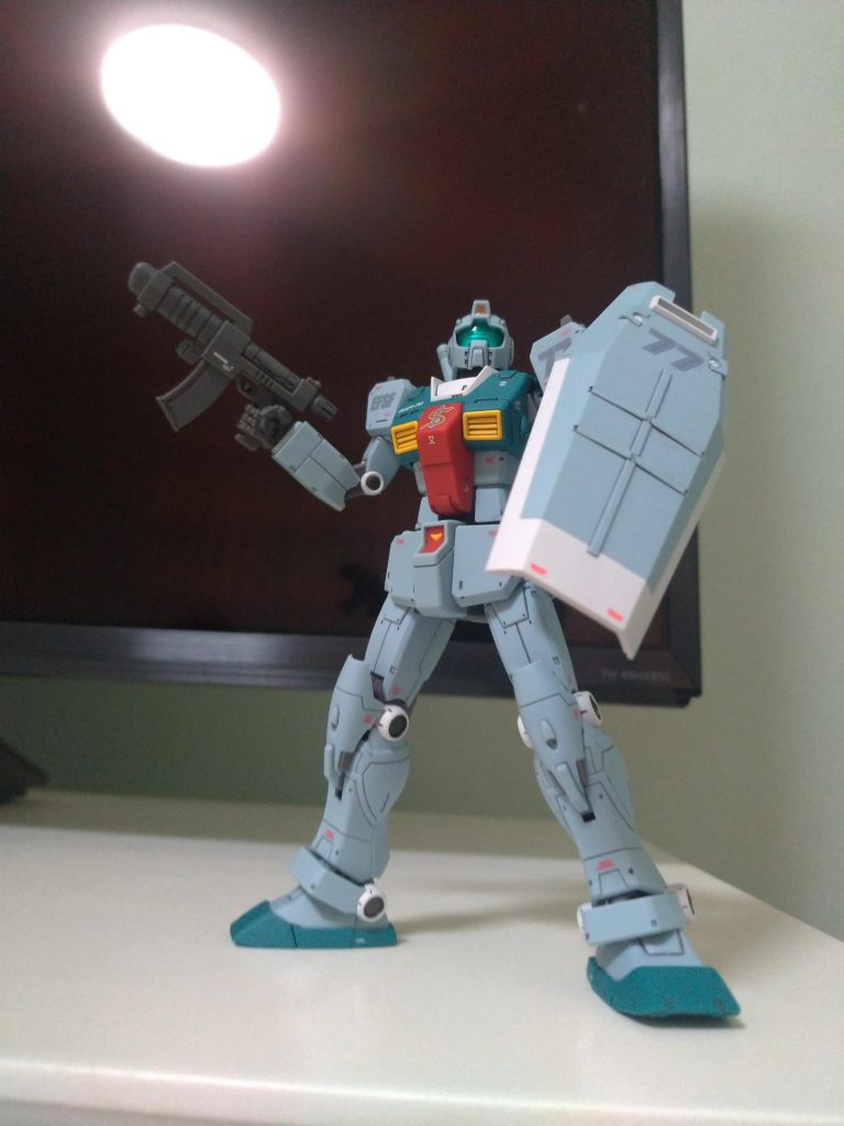 ポージング、撮影は相変わらず下手くそですね。これひとつで完成度がガラリと変わってしまう!!今回はプレバンで購入したジム スレッガー搭乗機を全塗装なしで、とにかく丁寧に作ってみました。簡単仕上げは楽しいですね♪初心に返った気分で次回も簡単仕上げます!!