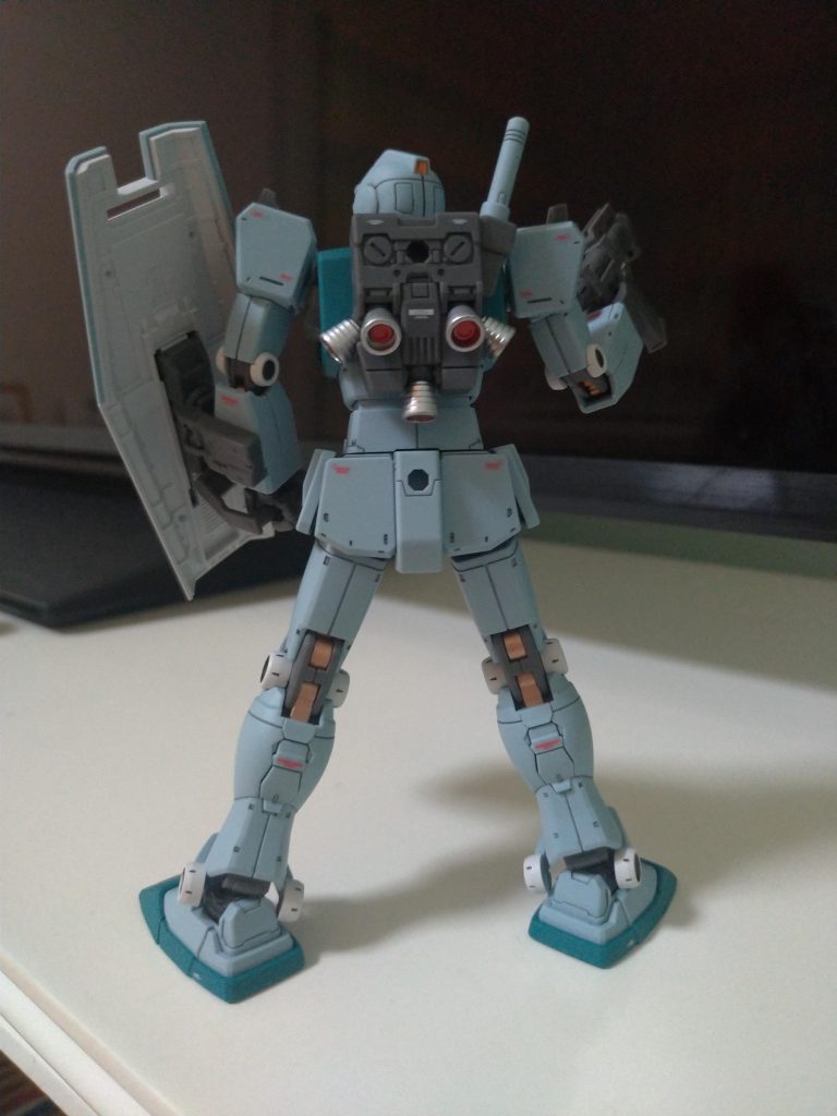 バーニアはたくさんあるのでピカピカ部分塗装。関節部分はカッパー色。全塗装しないので部分塗装、スミ入れはいつもより丁寧に♪