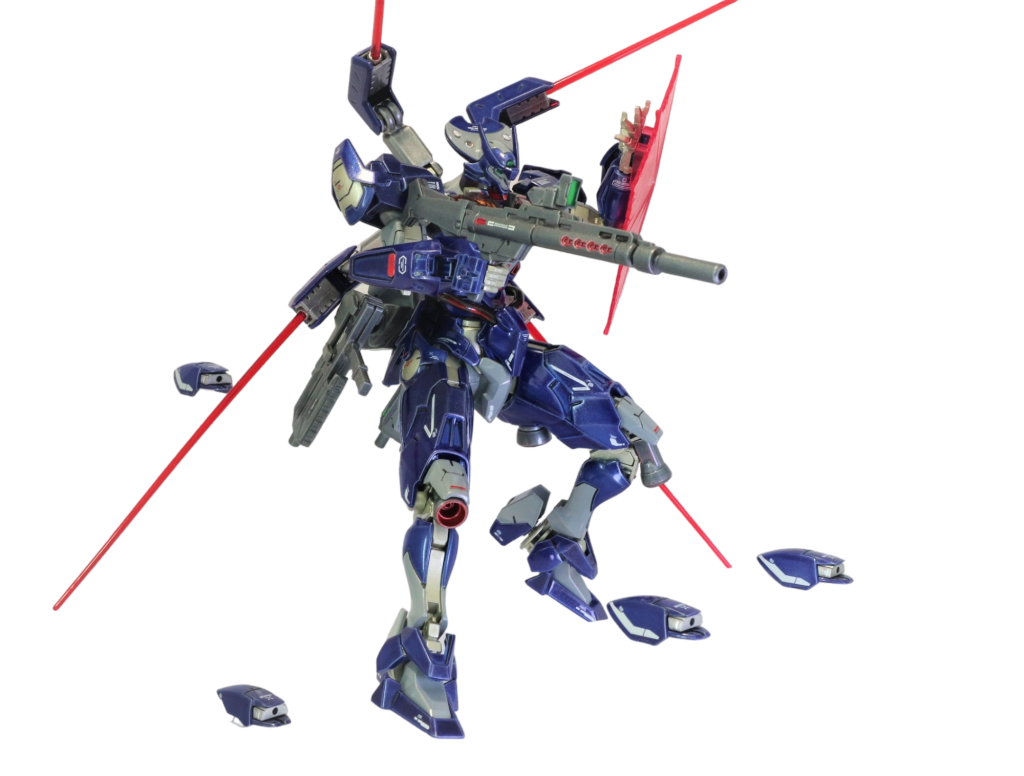 アームドアーム、ガンビット展開でのポージング。背面部のアームドアームはビームライフルならびに近接戦用のビームサーベルとしての使用も可能。