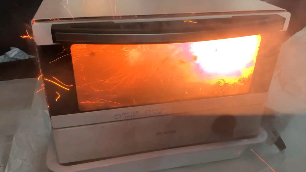 爆破します