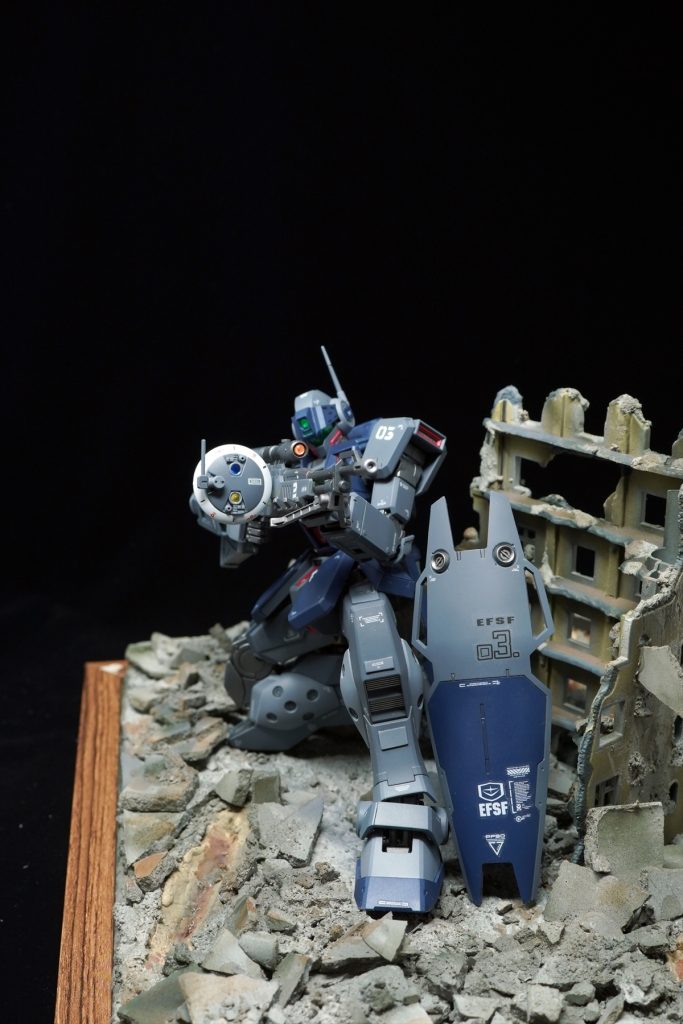 スナイパーライフルにはレダードームを取り付けることで超長距離狙撃をイメージしていますが、あまりうまくいってないかも?