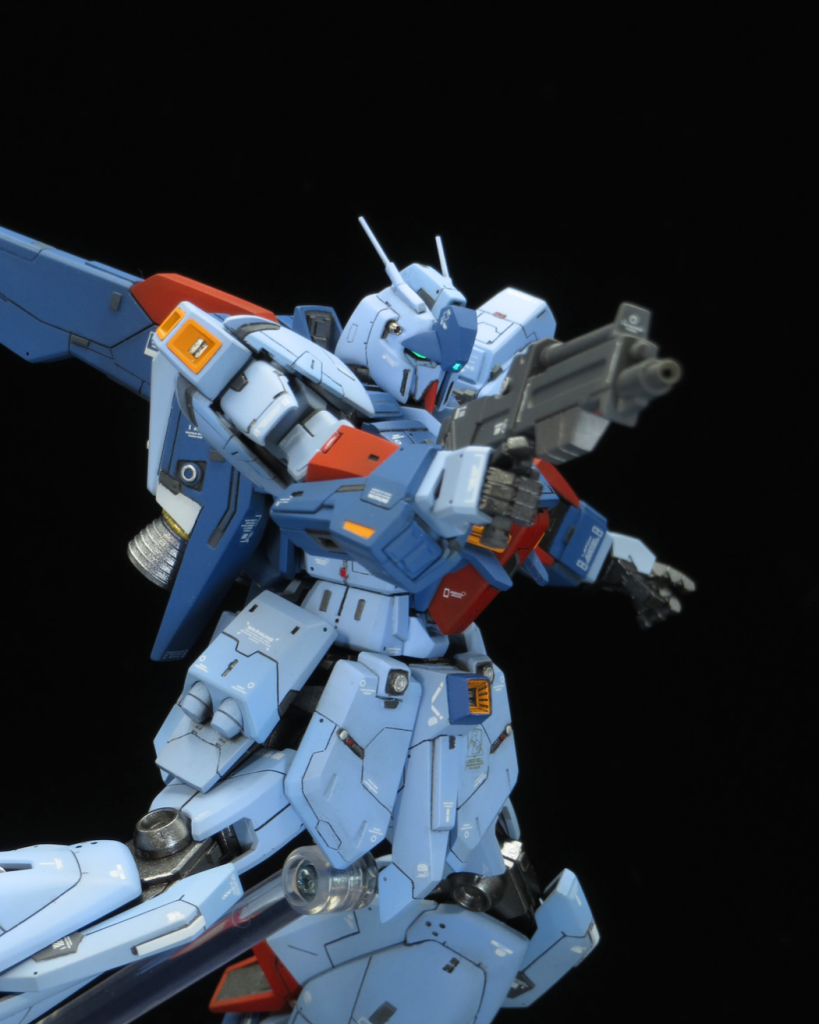 付属のライフルも製作。