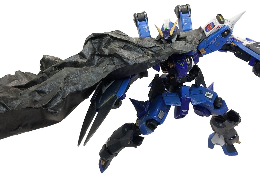 太もものバインダーは、磁石で腕に付けてトンファーになります。形も変えれるので、マントで遊ぶと楽しい!