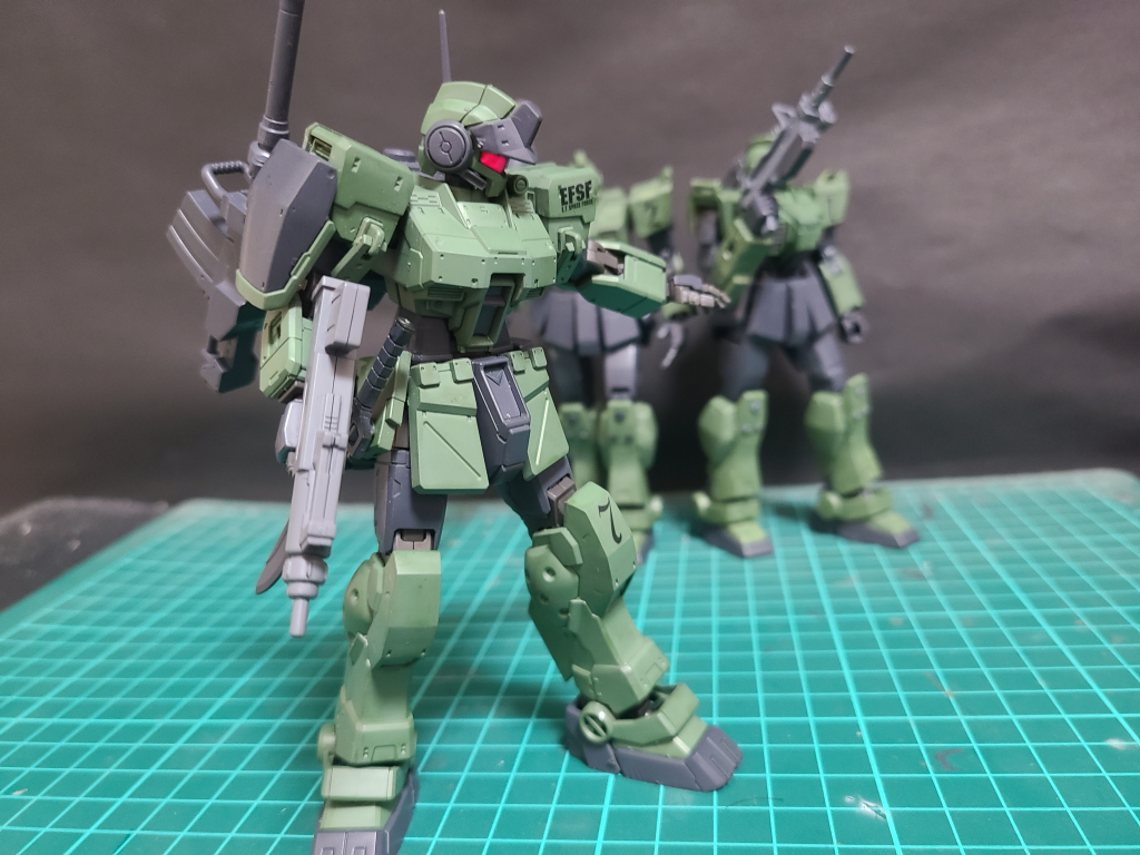 ハウンドω「お前ら散開だ!残党を見つけ次第撃滅しろ!」ハウンドλ「………」ハウンドμ「……」ハウンドω「………え?」