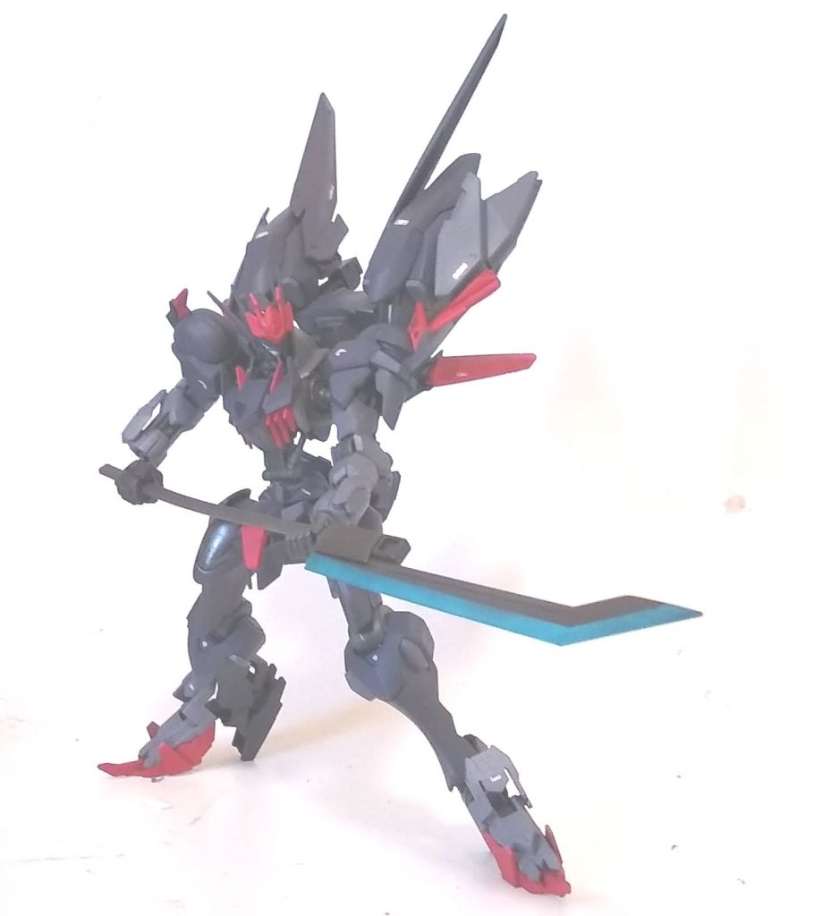 二脚モード携行に便利なビームナギナタ境界戦機レイキ改のものです。このためだけにレイキ改買いました（笑）