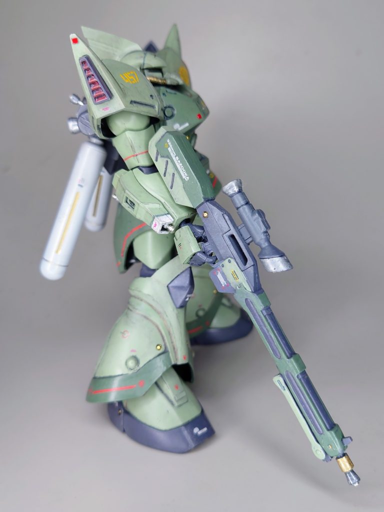 J型から流用のビームマシンガンは通常の量産型やマリーネにも装備できるとの公式設定なので、そのまま使用カラーリングでオサレにしました☺