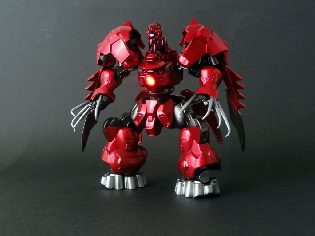 ミキシング&スクラッチだと、多くのキズや未熟な整形が付き物ですよね。でも、サーフェイサーエヴォブラックってすごいですね。だいぶ助けられました。ところで、誰か「ガンプラ箱絵メーカー」って作ってくれないですかねー（チラッチラッ）。