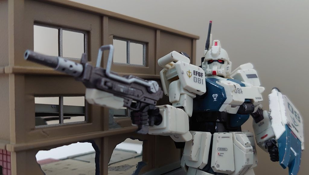 顔を出すと危険ですよ