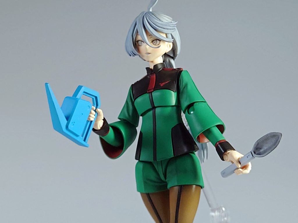 ガーデニングセットは劇中のものを参考に塗分け。
