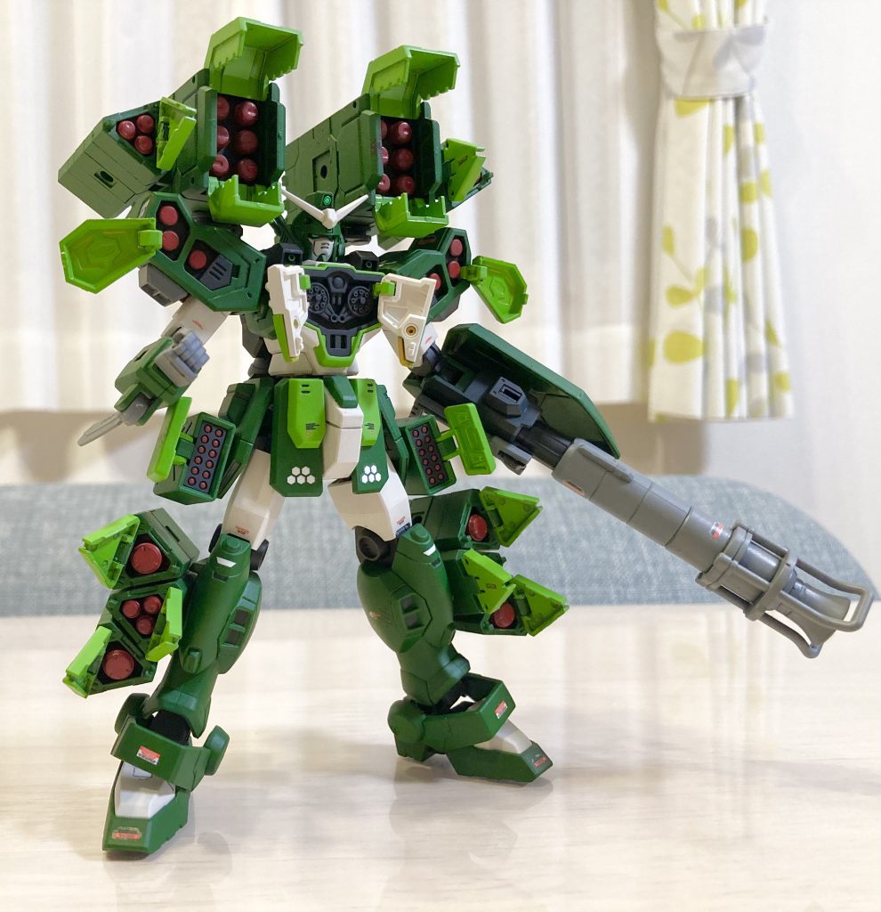 ライガーゼロパンツァーの必殺技、バーニングビックバン。もとい、フルオープンです。胸のガトリングも塗ればよかったな。