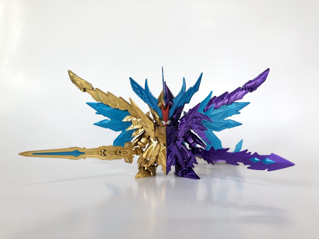 剣はアーサーガンダムmk-Ⅲのエクスカリバーとゼロンダムの雷竜剣ふたつとも鍔を1部カットして使っています