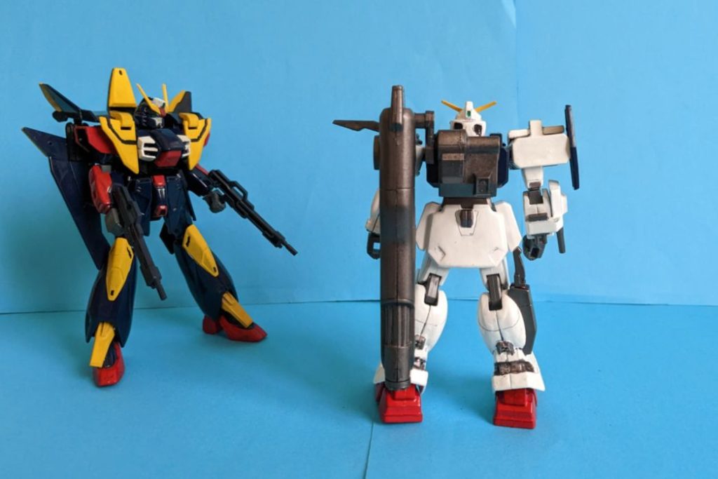 背面。謎の「F90にこういう装備あるよ」感。