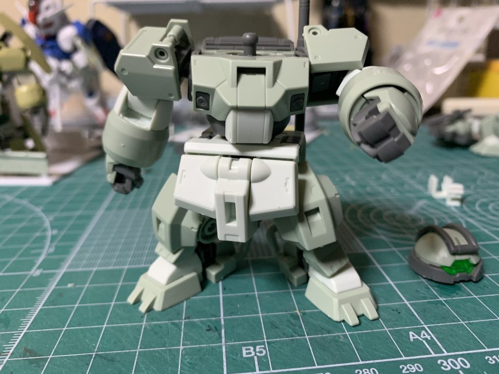 四肢はシンプルにほど良き長さでカット。自然とSD体系になってくれました。