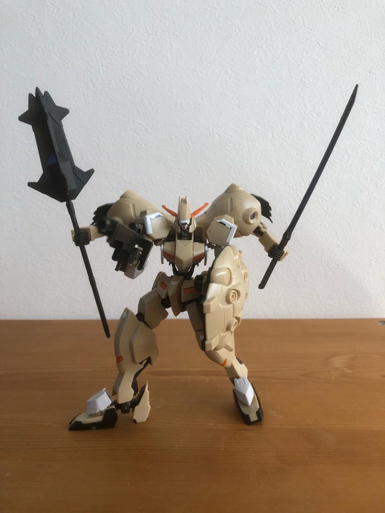 とりあえずサブアームに何か持たせたくてバルバトスの武器持たせました。