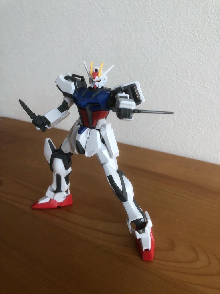 ストライカーパックを背負ってない状態もまた違った魅力があって良いですね。アーマーシュナイダー凄く好きです。