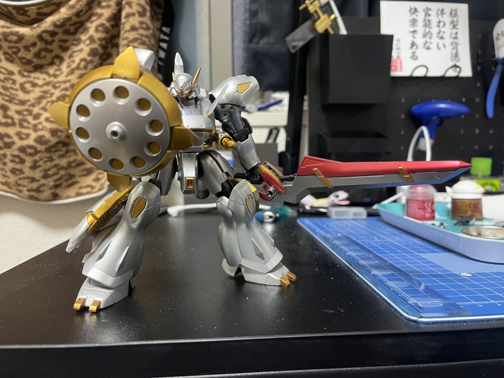 Rギャギャ、スローネツヴァイのパーツを拝借