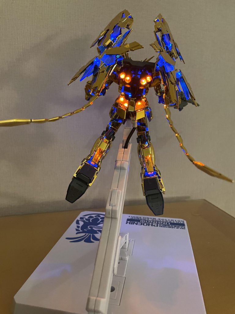 バーニアはオレンジにしました。ブルーとの対比がまた映えますね。