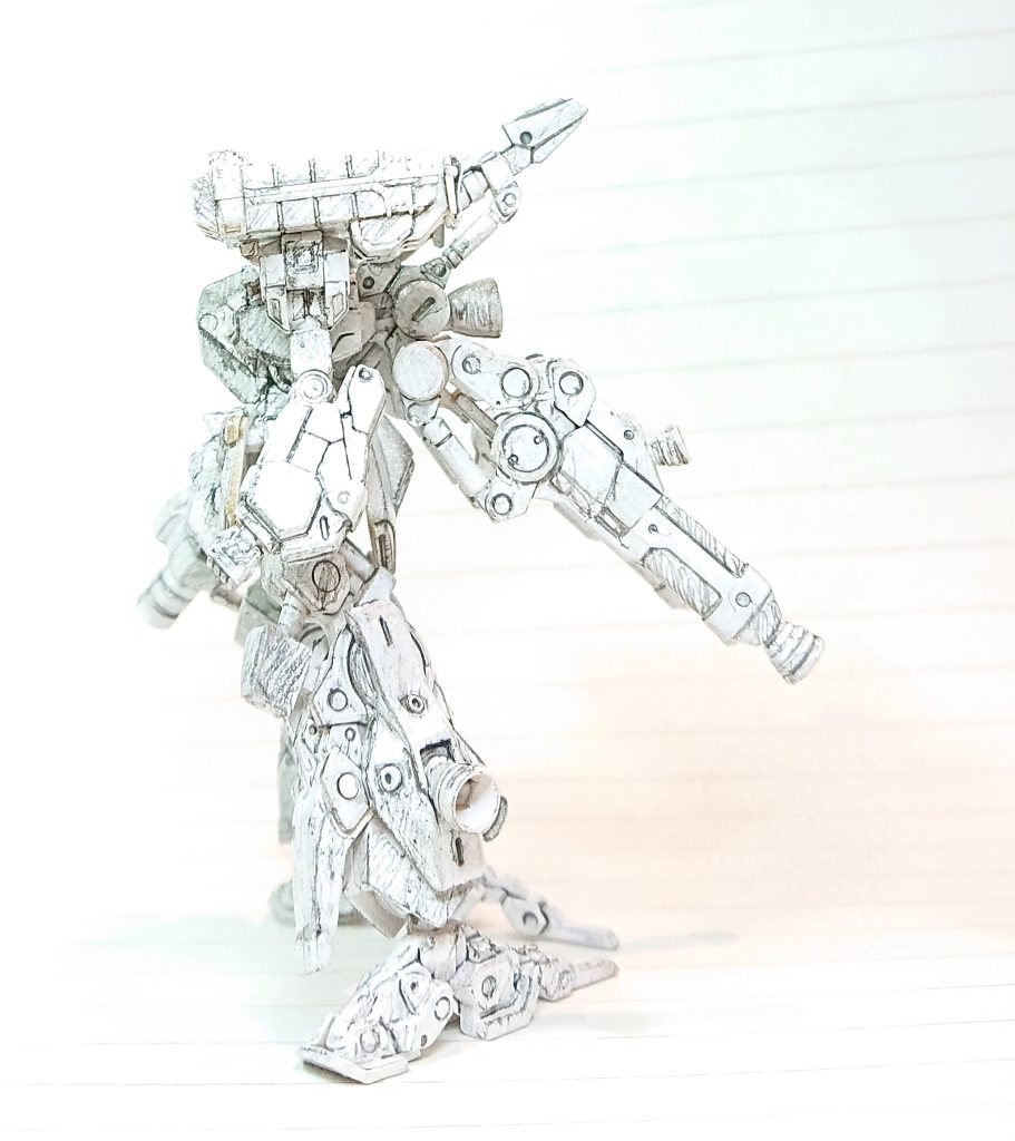 立体化するために、色んな角度からスケッチします。まるでデザイナーの脳内には3D画像が回転しているかの様子が、これらの展示スケッチをご覧いただくと、感じられるかと思います。