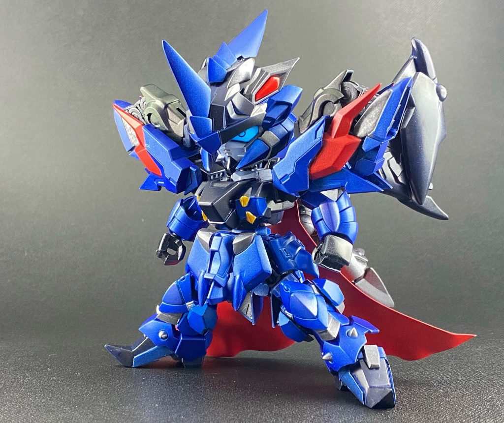 先に投稿した「魔法騎士ペイルライダー」の真の姿。なるべく「トーリスリッターらしさ」を表現したかったケド、そもそも竜の一族の鎧って元モチーフの断片すら残ってなくて相当悩みました。