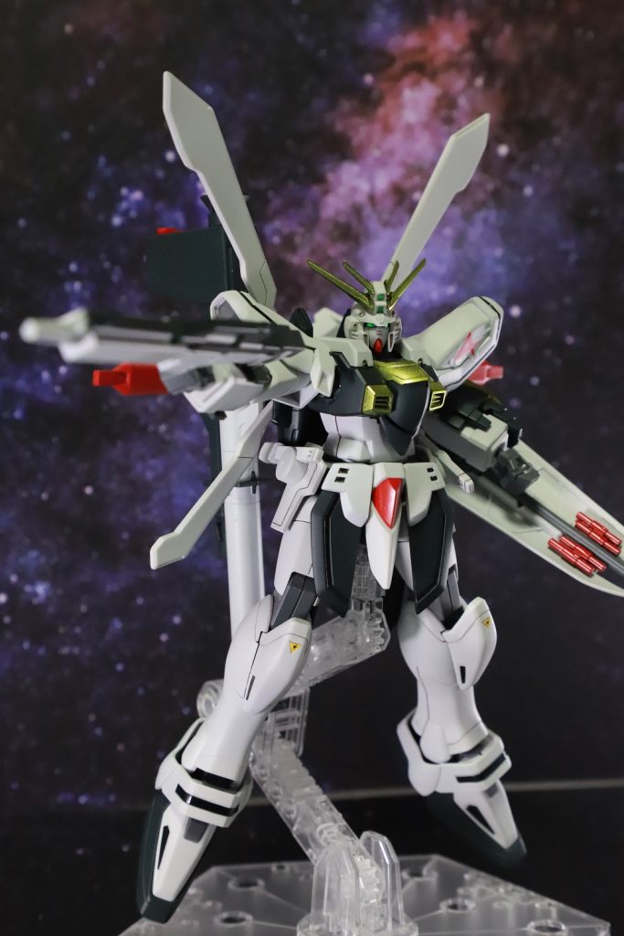 ビームライフル装備の純粋なポーズ