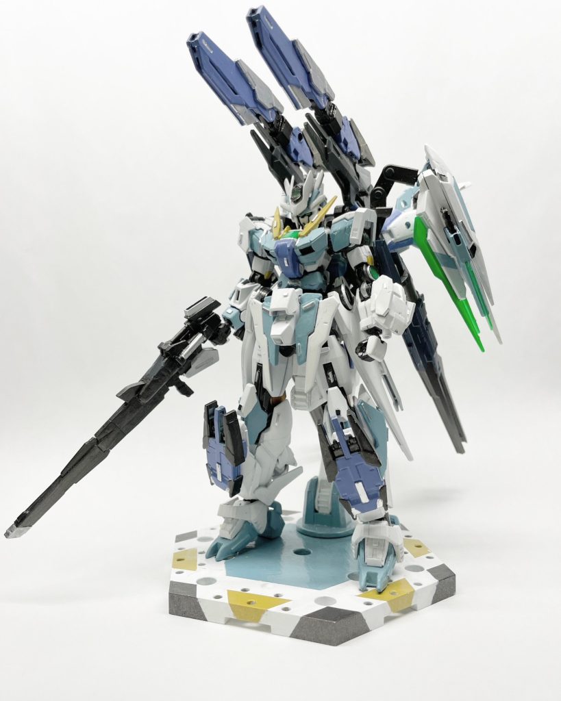 キャノンはやっぱかっこいいです。 狙撃ライフルはフリーダムのレールガンとビームマグナム、ダブルオースカイのビームライフルを組み合わせました。