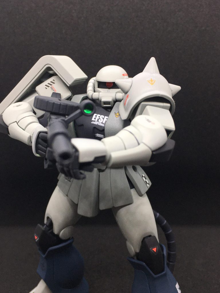 ザクマシンガン構え