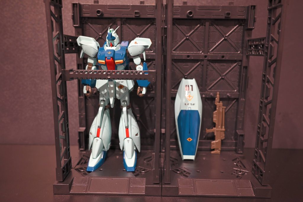 100均ディスプレイベースとともに😊