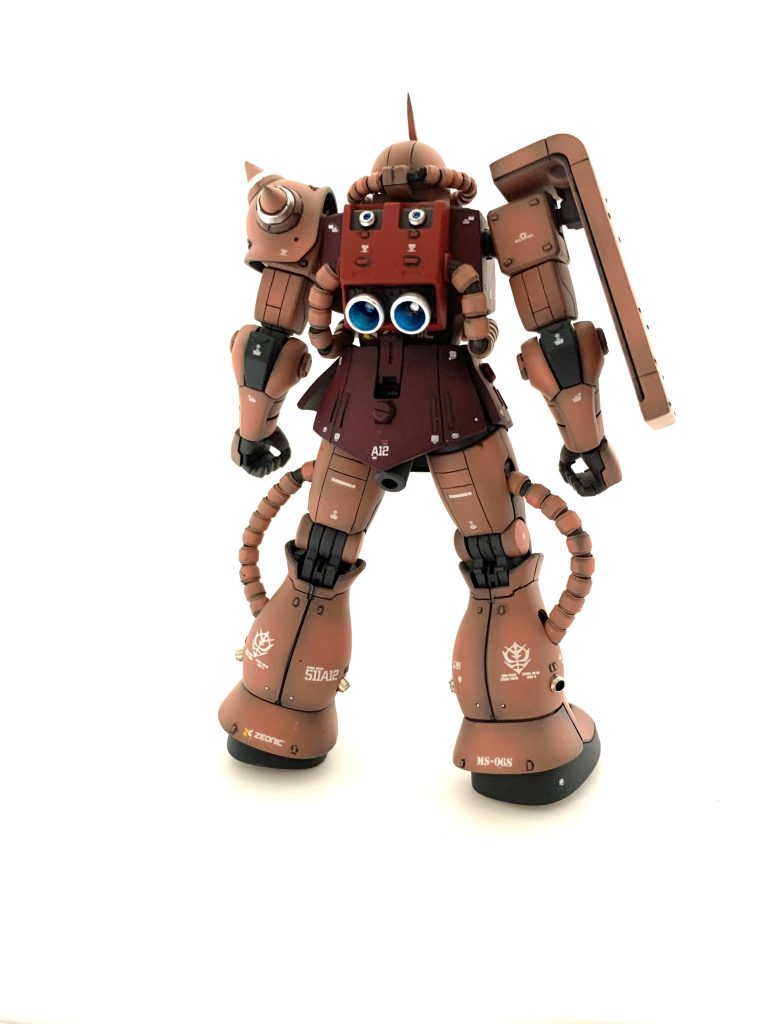 グラデーション塗装で艶消し仕上げしてます。背面スラスターはシルバーで内側はその上からクリアブルーです。スパイクアーマーは4アーティストマーカー筆塗りです。デカールはRGシャアザクのを使いました。