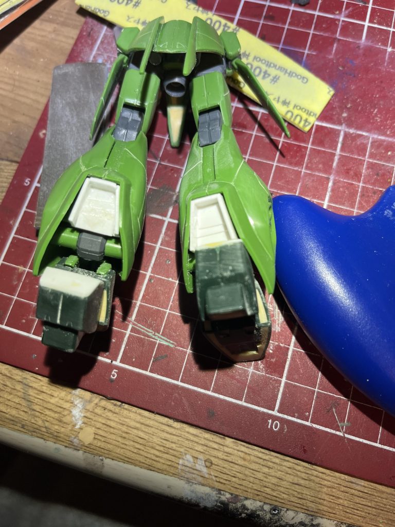 脚部のダクトは元のサイズが好みじゃなかったのでプラ板でスクラッチして見ました(≧∀≦)