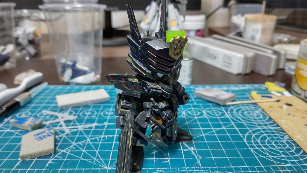 本体が完成した時の写真。これはこれで良きかな、と思ったんですが、背中が寂しいのが気になって・・・