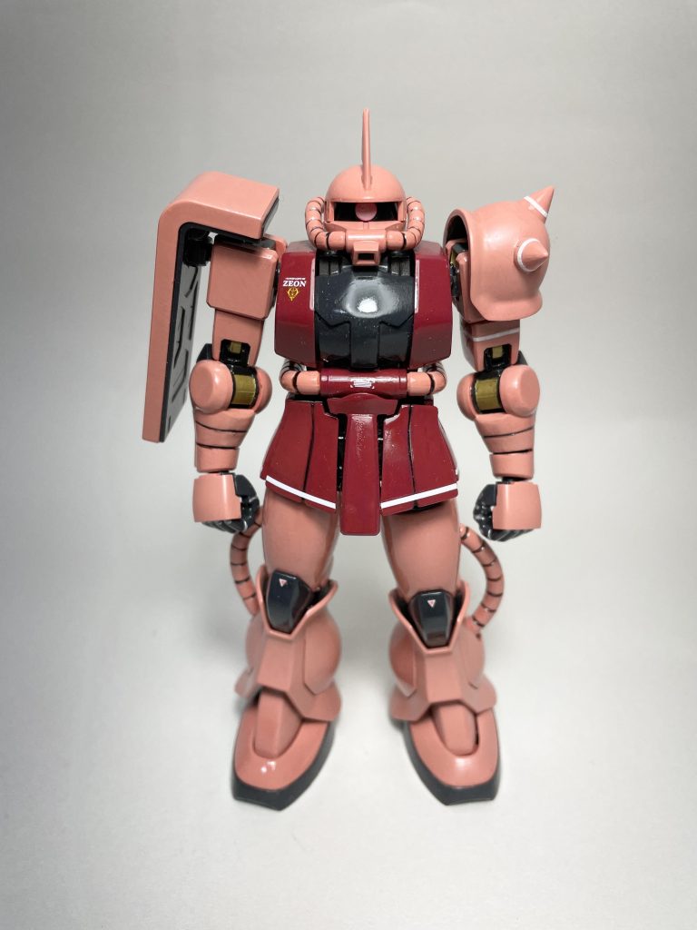 配色は悩んだ挙句、シャア専用機ピンクとあずき色を調色せずに使用しました。仕上げはいつものスーパークリアです。