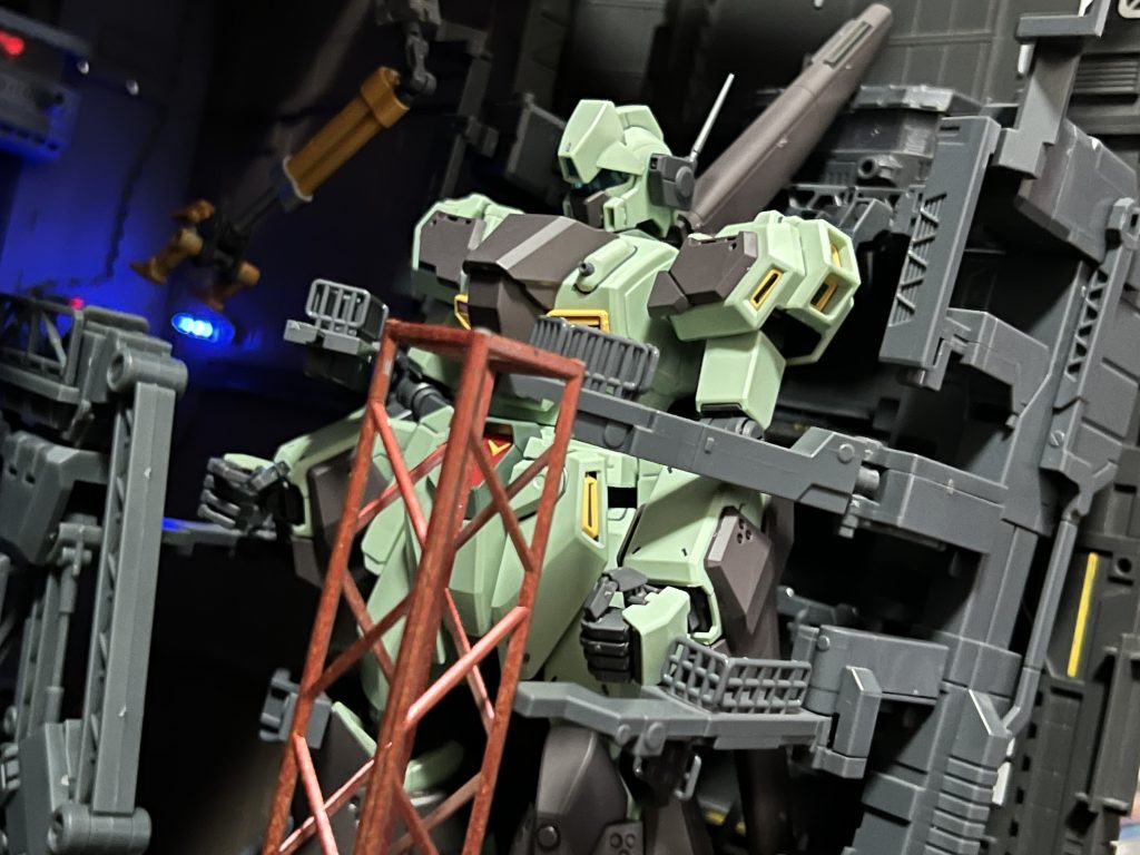 AE & 地球🌏連邦軍ロンド•ベル部隊ネェルアーガマ内MS格納庫ジオラマ–3枚目/制作者：SINANJU