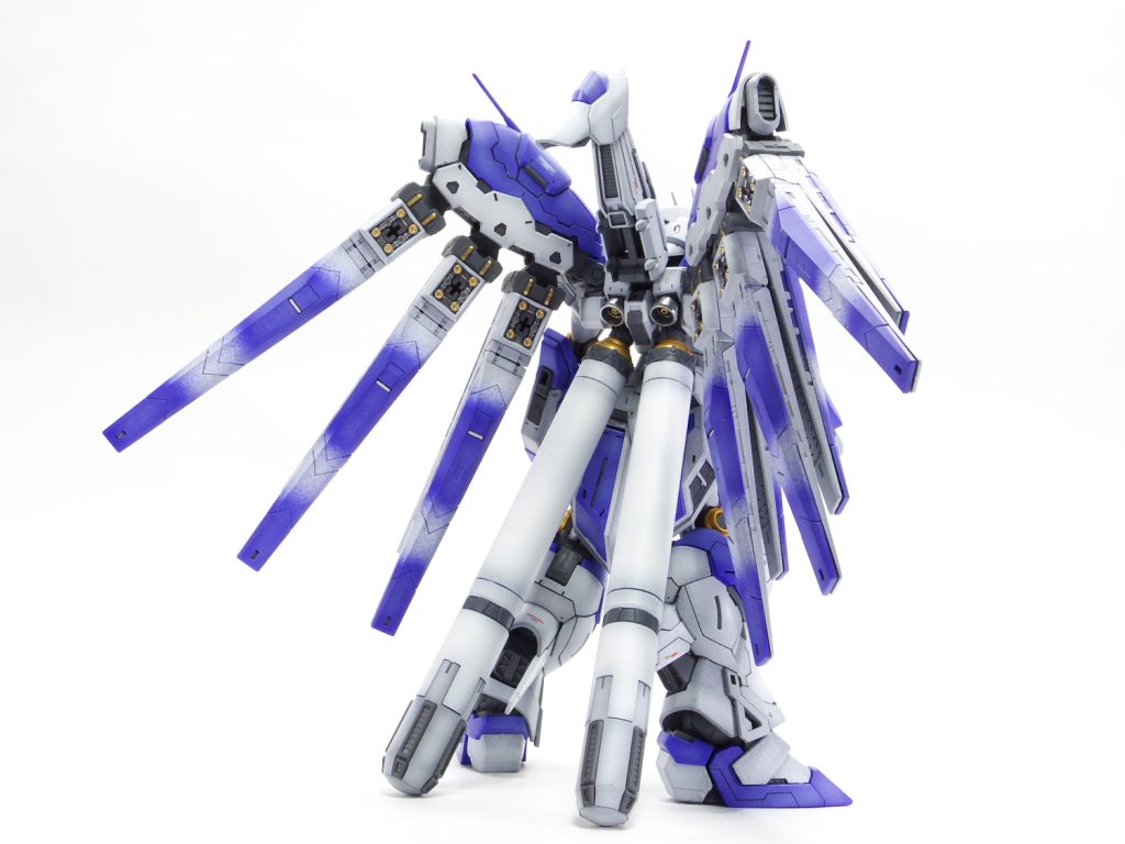 RG Hi-νガンダム–3枚目/制作者：guplafactory