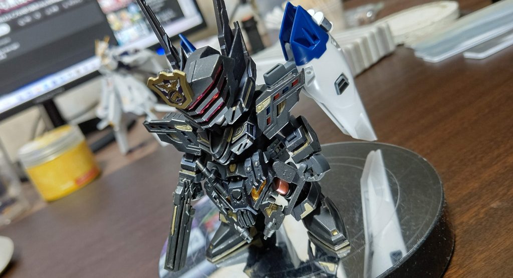 ジャンクパーツ屋にウィングガンダムバックパックを見つけ、試しにくっつけてみたところ。即採用でした。