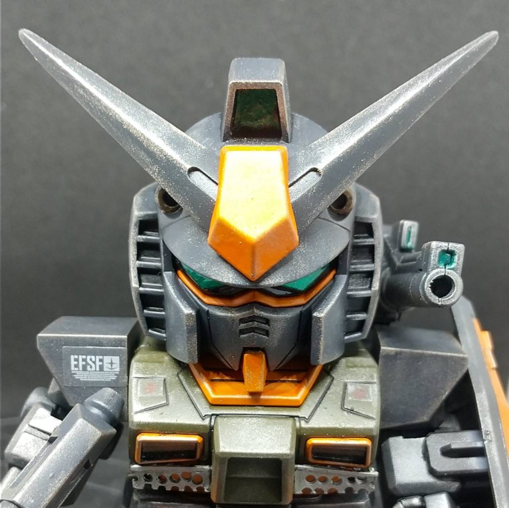 見る角度によって、目つきが変わっていくのがこのキットの良い所だと思います。