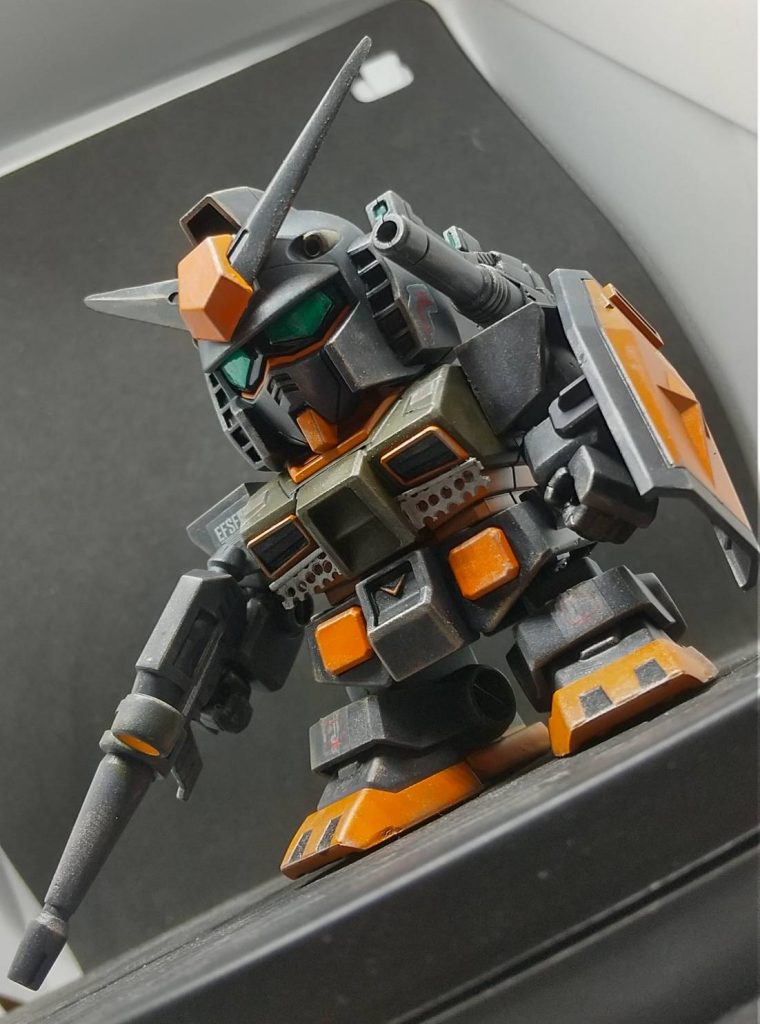 今回は前回ザクを製作したので、対となるガンダムの方を製作する事にしました。 製作のテーマとして、「もし自分がガンダムに搭乗するのならどんなカラーで、どんな武器を装備するのか・・・」という俺的ガンダムをイメージしながら製作しました。