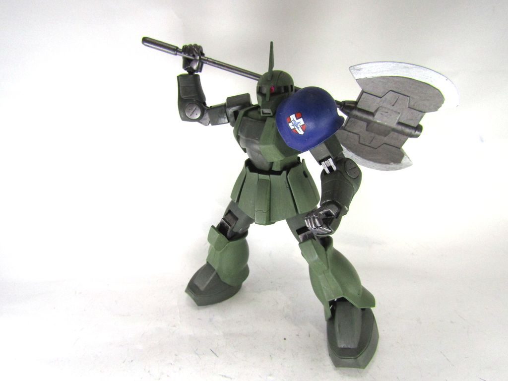 北米の山脈で材木を切り出すのに使っているジャイアントアックス