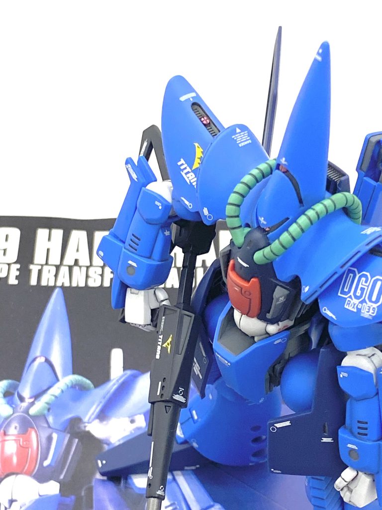 最後は説明書と。実はガブスレイよりも先にハンブラビを作っていたのですが最後の取り付けの際に股関節のボールジョイントが折れて、部品請求待ちになってしまい、なのでガブスレイが先に完成してしまいました。受けがポリキャップで折れたのは初めてで部品請求で在庫があったから良かったですが脆い構造なのでハメる際には気を付けて下さい。ほぼ完璧な色分けの上に完全変形し、尚且つ適当なディテールもありますから作っていて大変楽しかったです。ハンブラビも再版されるとあっという間に売り切れてしまい、買いにくいのですが・・・グリプス戦争時には欠かせない機体なの上にガブスレイより段違いに組みやすいので是非見かけたら購入する事をお勧めします。ご覧して頂きありがとうございました。