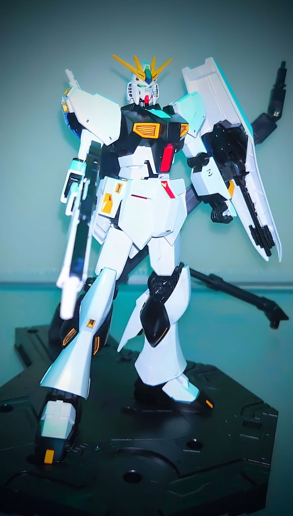 EG νガンダム–4枚目/制作者:KeinyBox