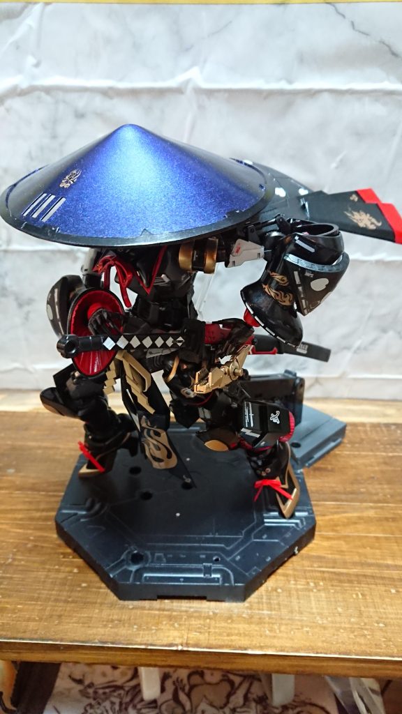 居合い黒刀で刀をも砕く