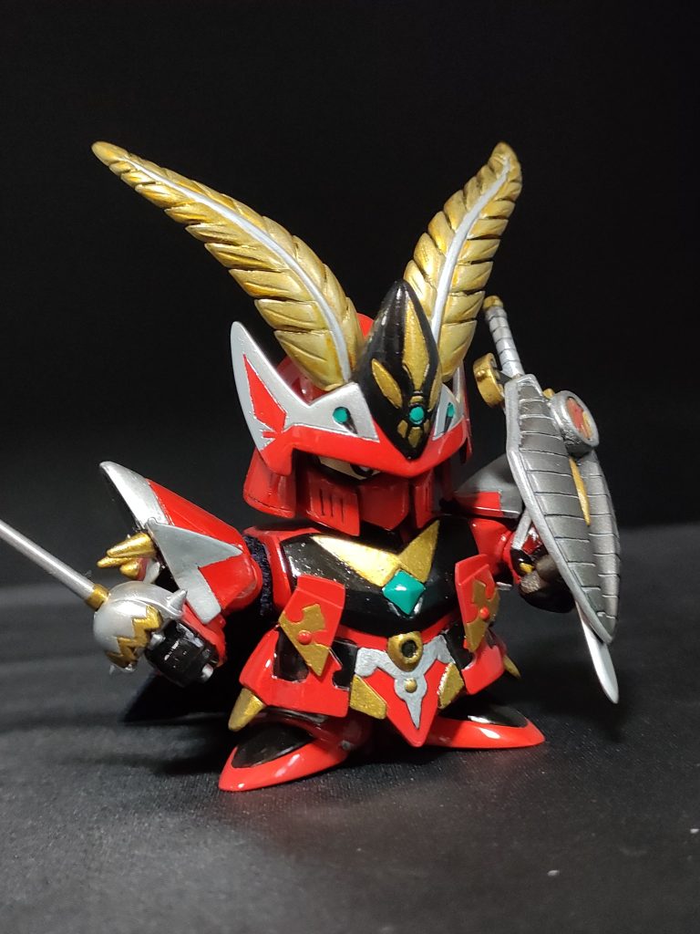 肘関節にネオジムと真鍮線を入れて動かせるようにしています。ポーズの幅が増えました。