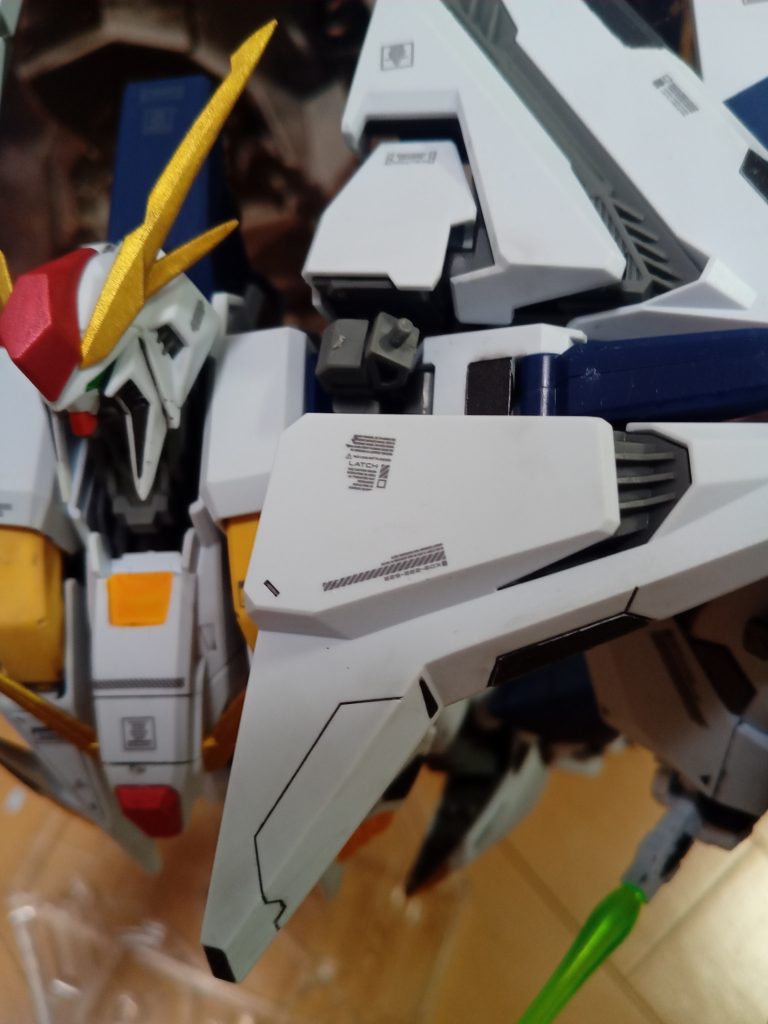 RBのコーションデカールで情報量を足しています。表面はつや消しで仕上げました。