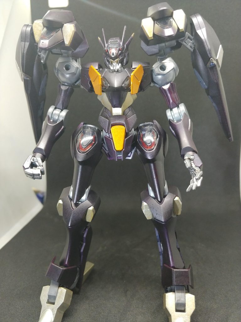 黄色パーツはメタリックオレンジで白パーツはホワイト系が無かったんでホワイトゴールドに(ホワイトって付いてたという理由で)赤系はロイヤルメタレッドです。